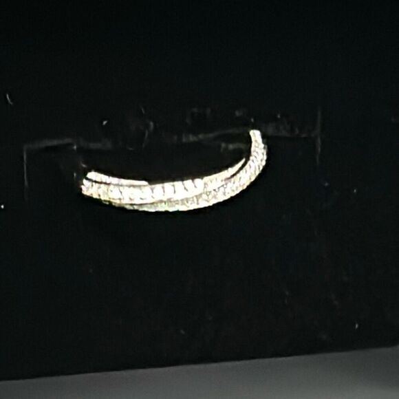 D Luxury 925 Sterling Silver Moissanite Encrusted Twisted Band Ring Size 9 New - Picture 1 of 11